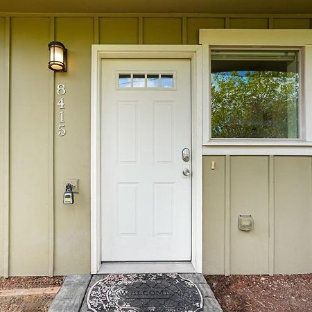 Stylish North Seattle Townhouse- Dual Master Suites エクステリア 写真