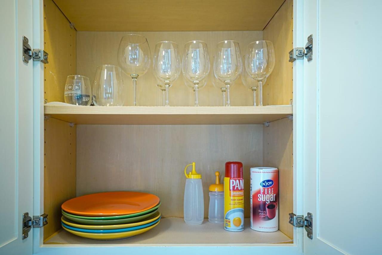Stylish North Seattle Townhouse- Dual Master Suites エクステリア 写真